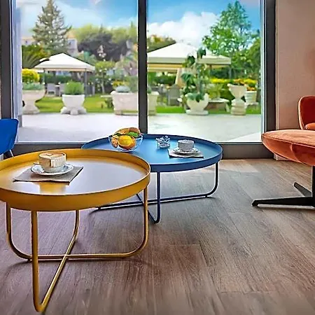 Harmony-smile Hotel